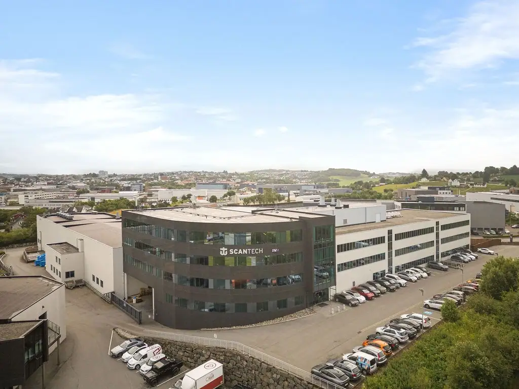 Offices with storage options near Dusavik
